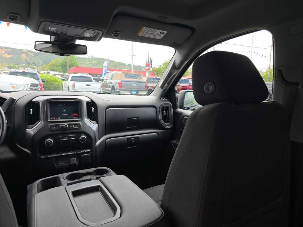 Used 2022 Chevrolet Silverado 1500 Custom w/ LPO, Blackout Package AWD/4WD image 14