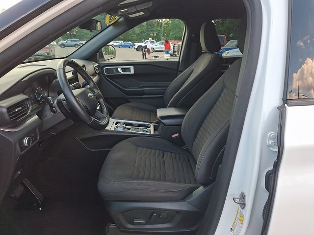 Certified 2020 Ford Explorer XLT w/ Comfort Package AWD/4WD image 13