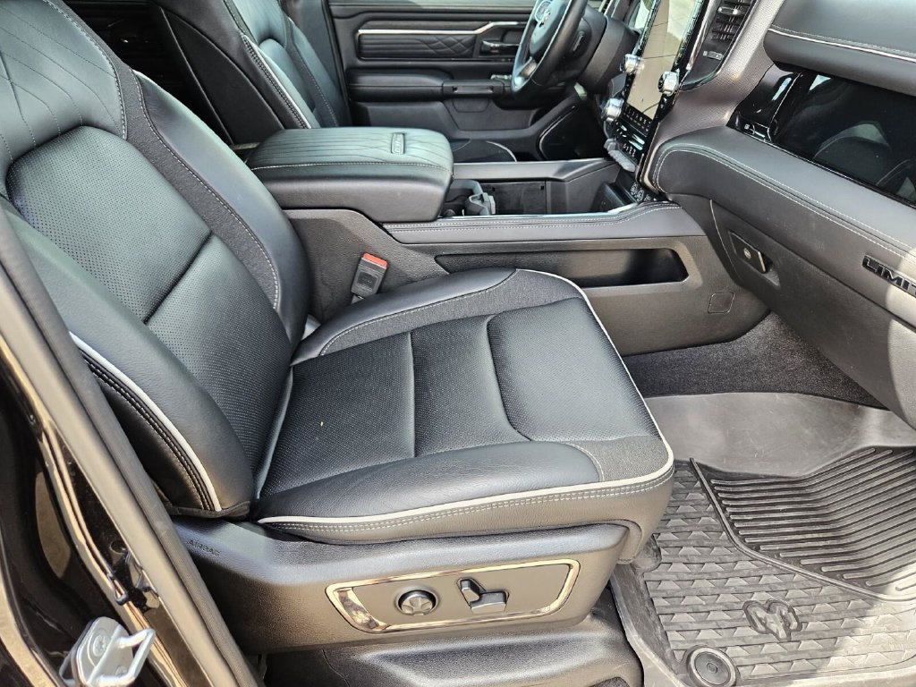 Used 2025 RAM 1500 Limited AWD/4WD image 13