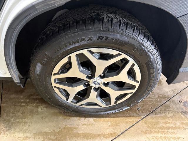 Used 2024 Subaru Forester Premium AWD/4WD image 30