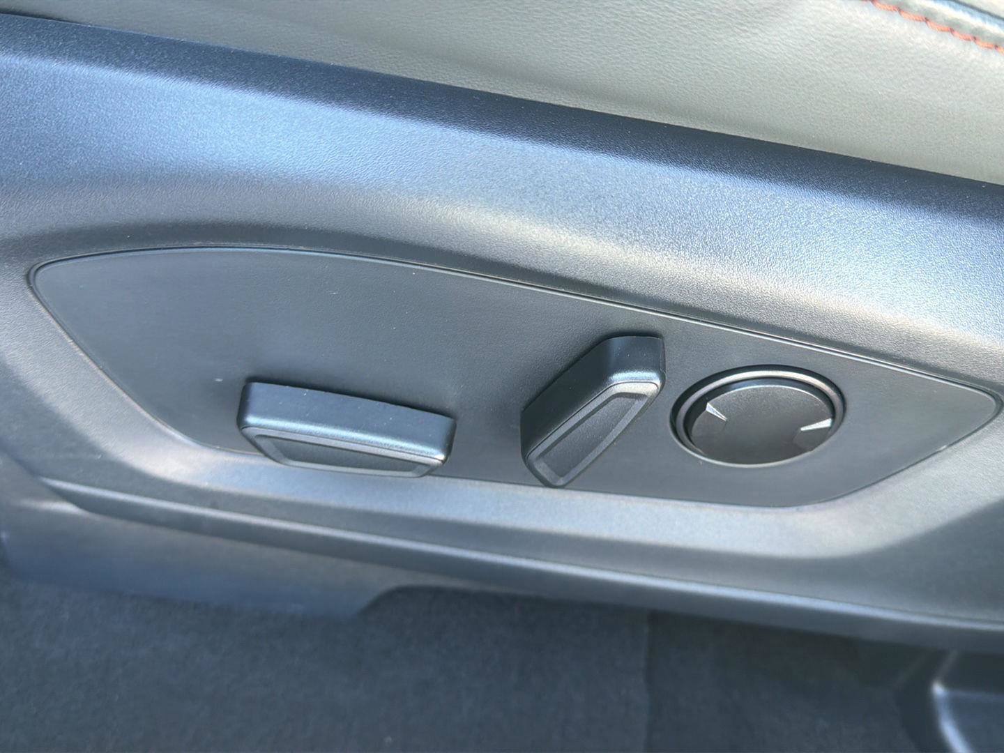 Certified 2025 Ford Explorer Active w/ Active Comfort Package image 31