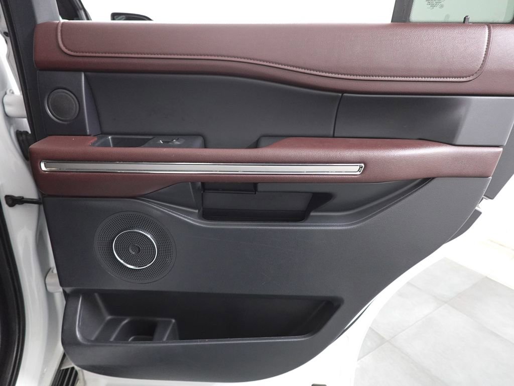Certified 2024 Ford Expedition Limited image 28