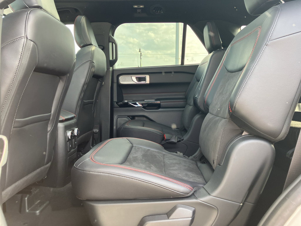 Certified 2023 Ford Explorer ST-Line w/ Class IV Trailer Tow Package AWD/4WD image 30