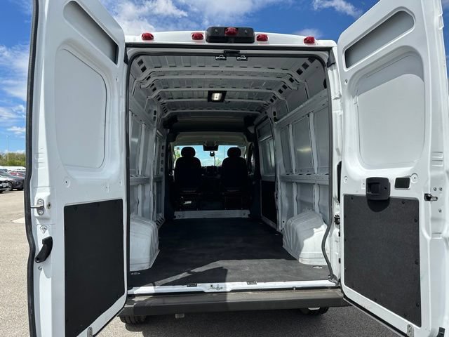 Used 2025 RAM ProMaster 2500 w/ Convenience Group FWD image 12