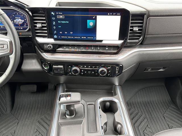 Used 2024 Chevrolet Silverado 1500 LTZ AWD/4WD image 25