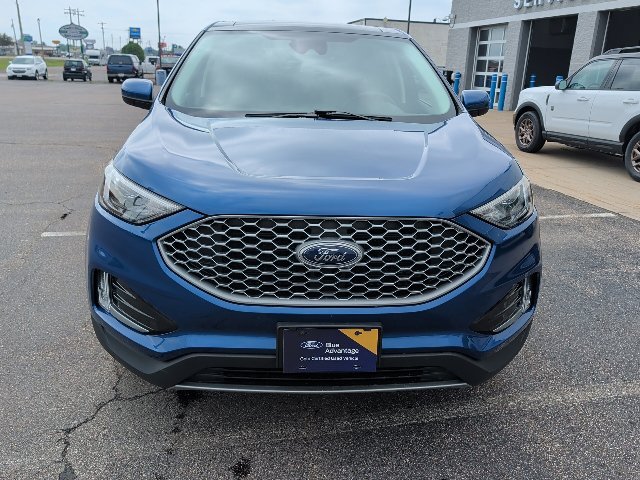 Certified 2023 Ford Edge SEL w/ Convenience Package AWD/4WD image 2