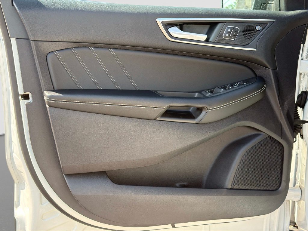 Certified 2022 Ford Edge ST w/ Equipment Group 401A AWD/4WD image 18