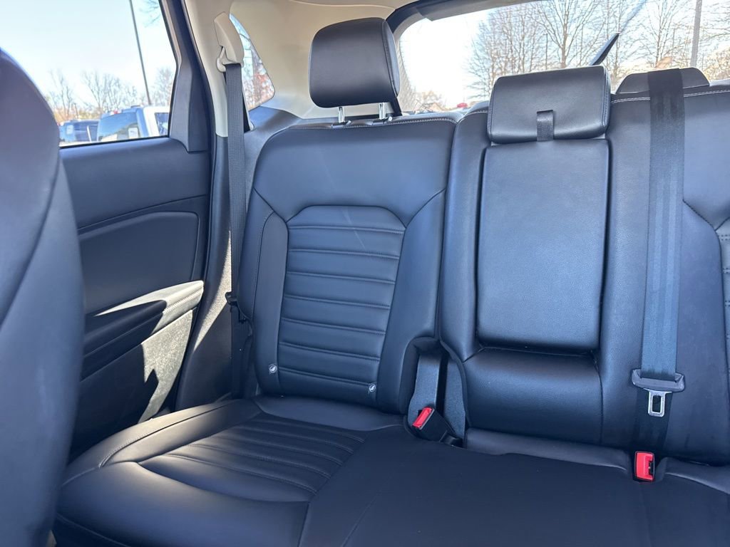 Certified 2024 Ford Edge SEL image 13