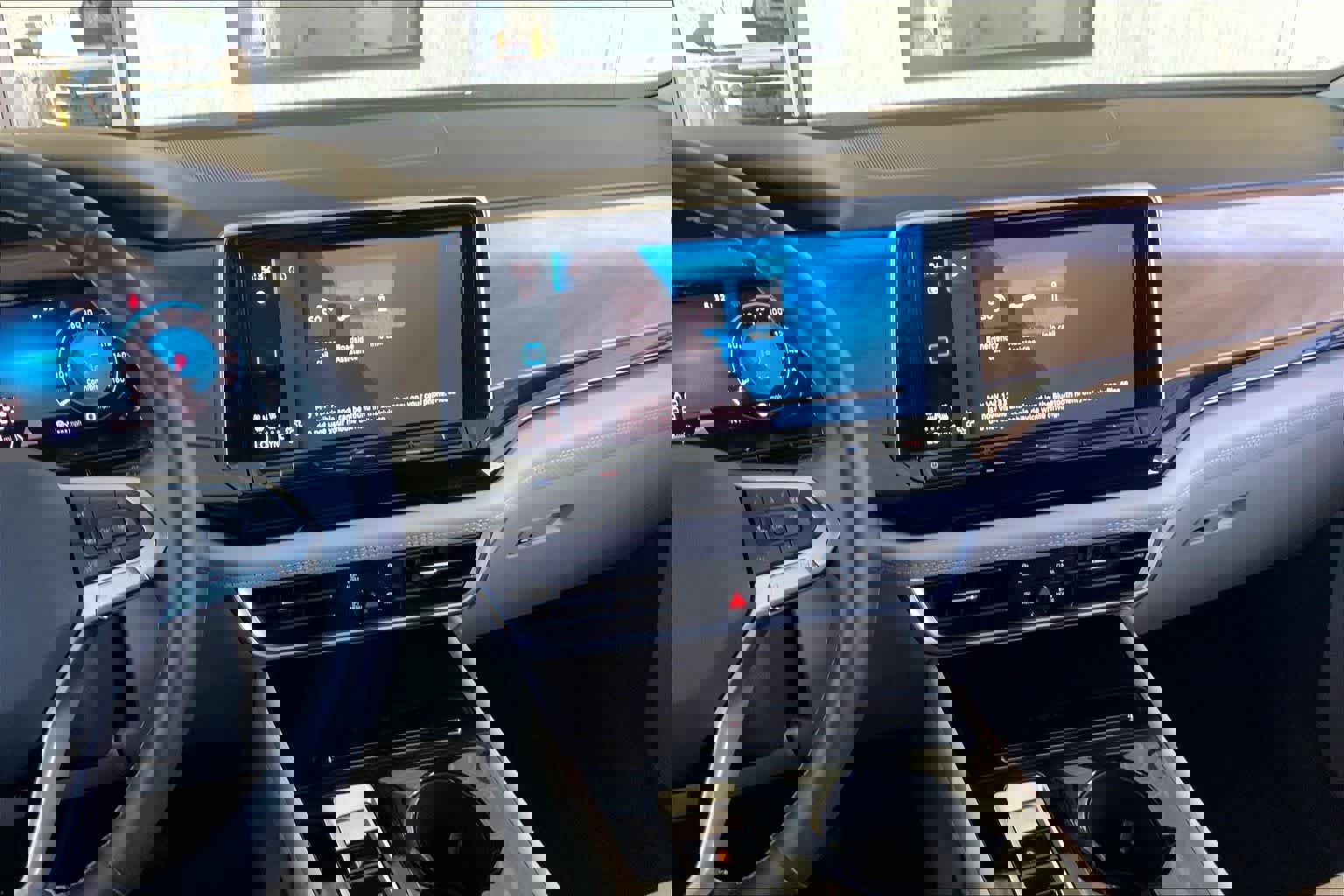 Used 2024 Volkswagen Atlas SE FWD image 9