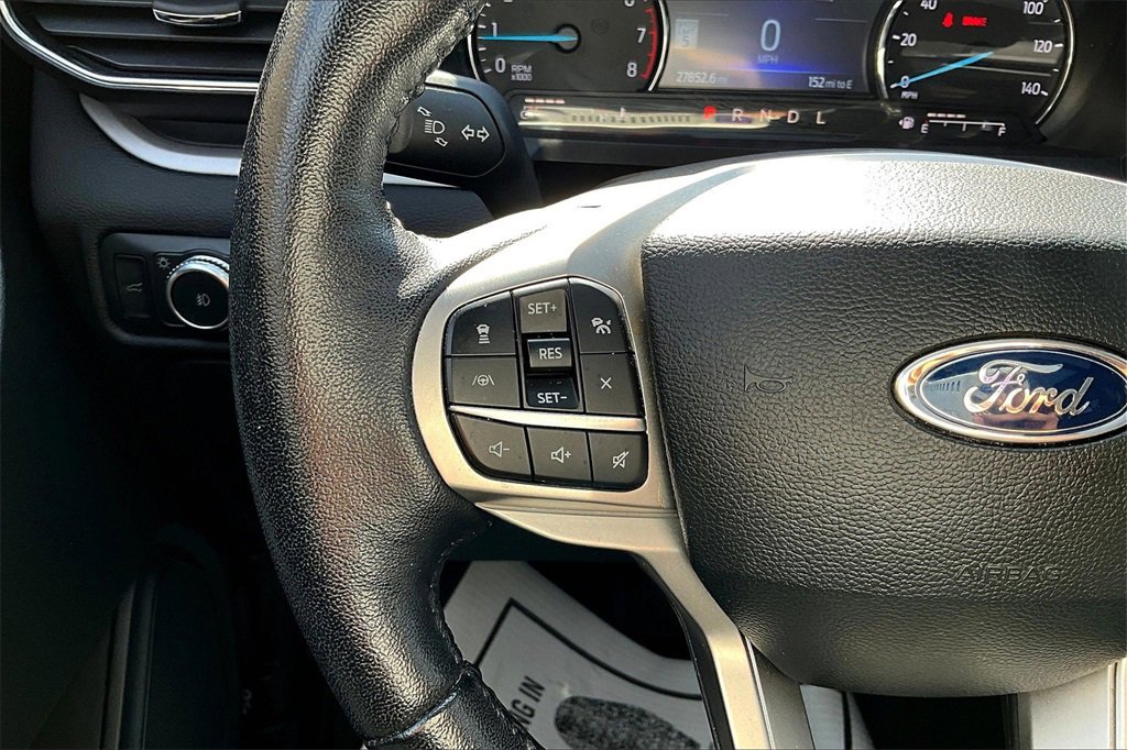 Certified 2022 Ford Explorer XLT w/ Equipment Group 202A image 17