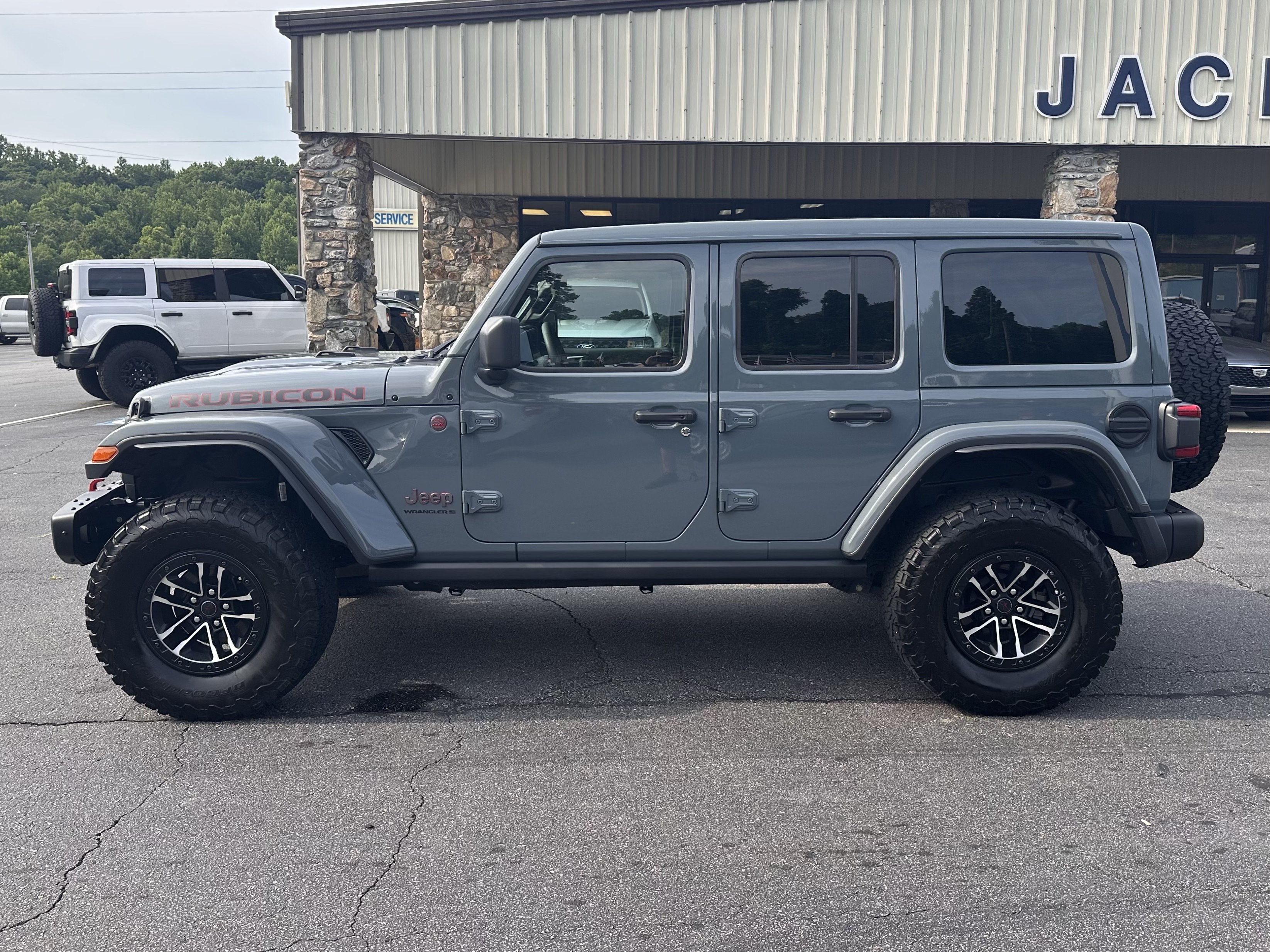 Used 2024 Jeep Wrangler Unlimited Rubicon