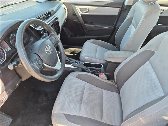 Used 2017 Toyota Corolla LE w/ Carpet Mat Package (TMS) FWD image 15