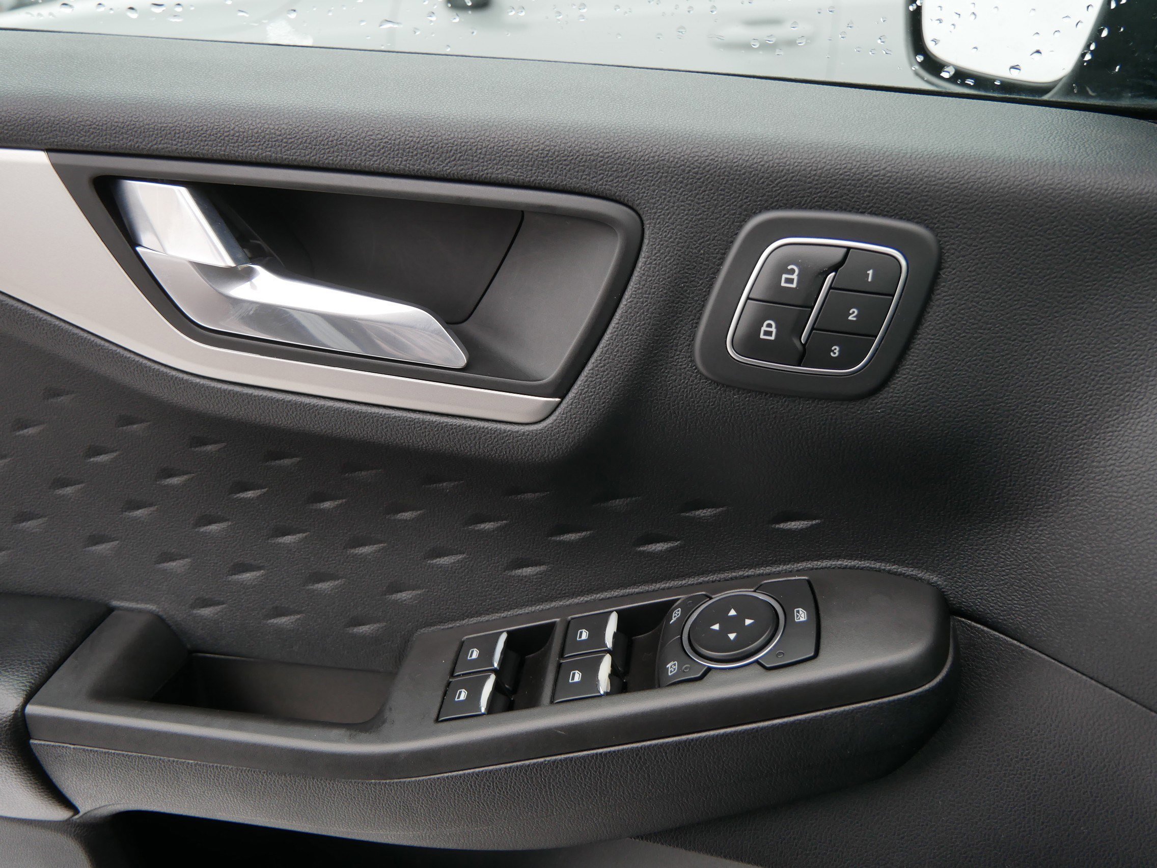 Certified 2020 Ford Escape SEL image 27