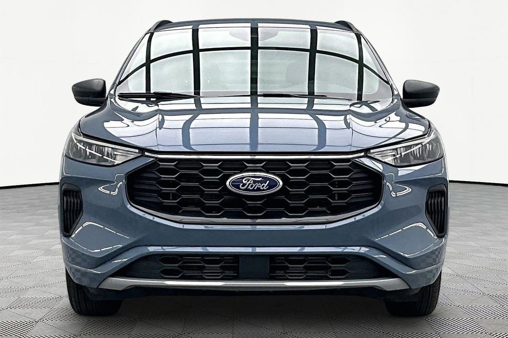 Certified 2024 Ford Escape ST-Line w/ Tech Pack #1 AWD/4WD image 3