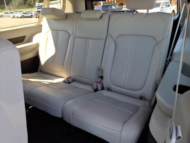 Used 2024 Jeep Wagoneer L 4WD image 8