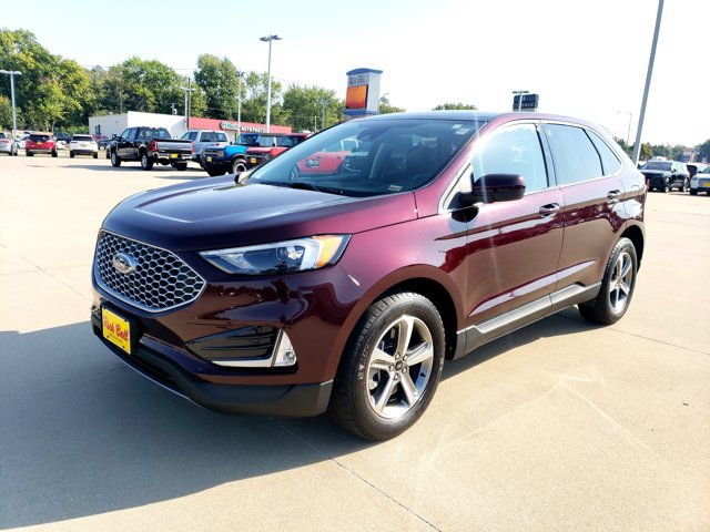 Certified 2023 Ford Edge SEL w/ Convenience Package AWD/4WD image 3