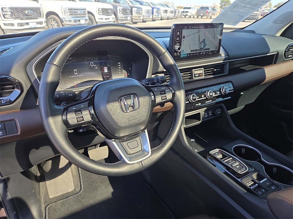 Used 2025 Honda Pilot Elite image 24