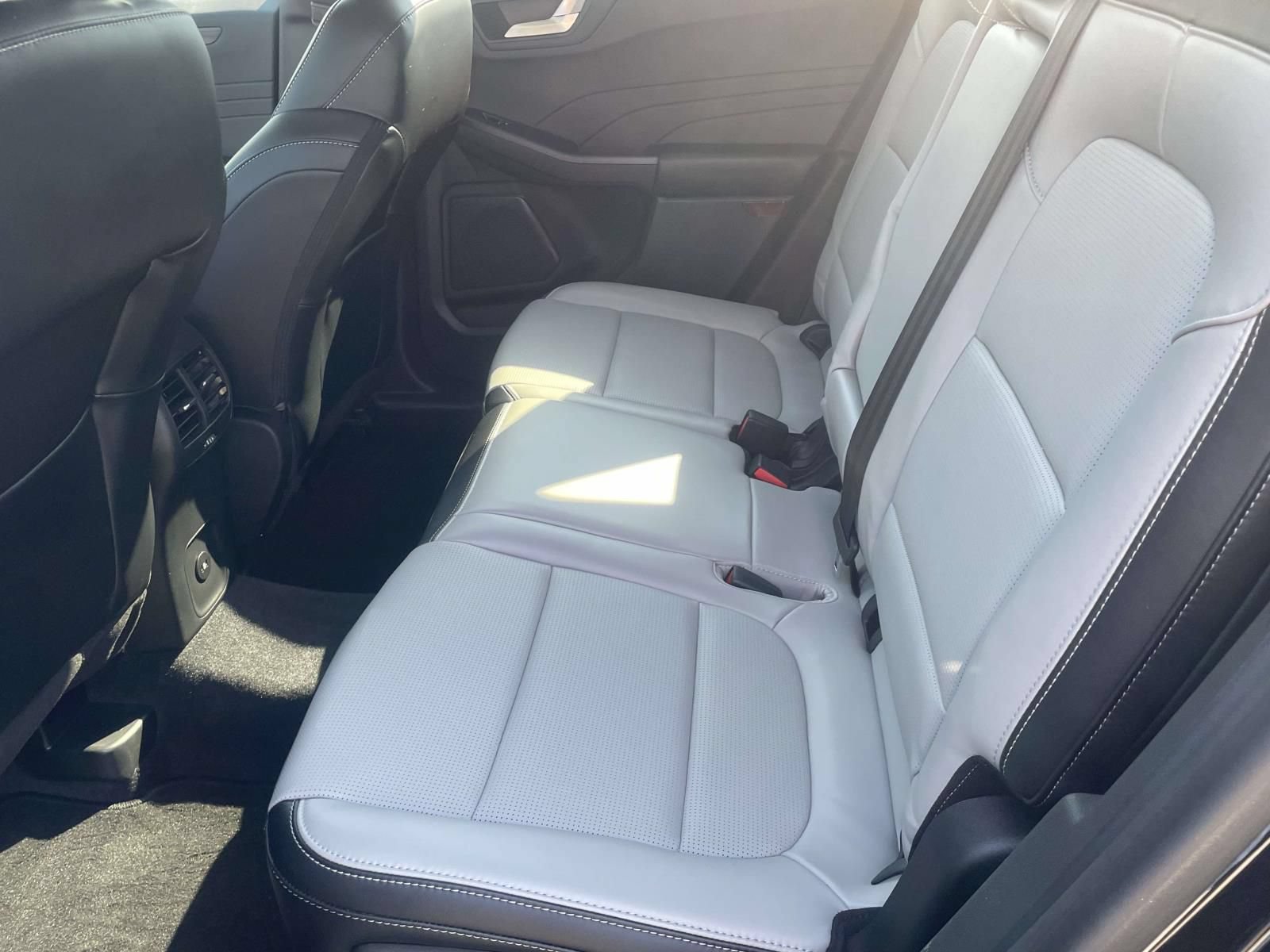 Certified 2023 Ford Escape Platinum AWD/4WD image 14