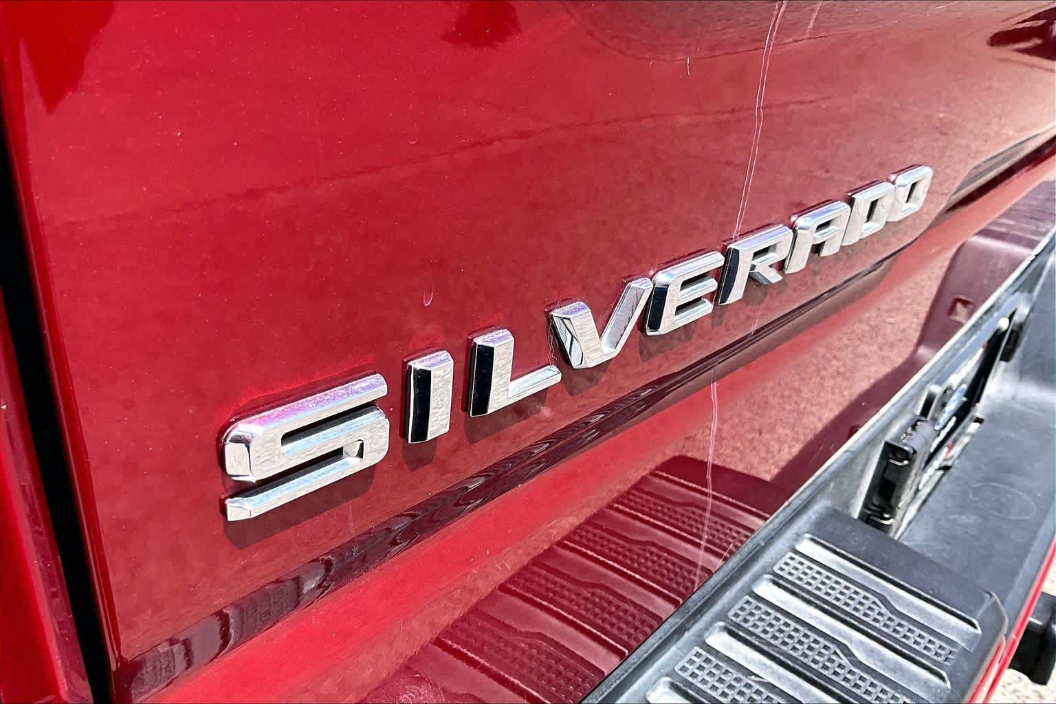 Used 2021 Chevrolet Silverado 1500 High Country w/ Technology Package AWD/4WD image 10