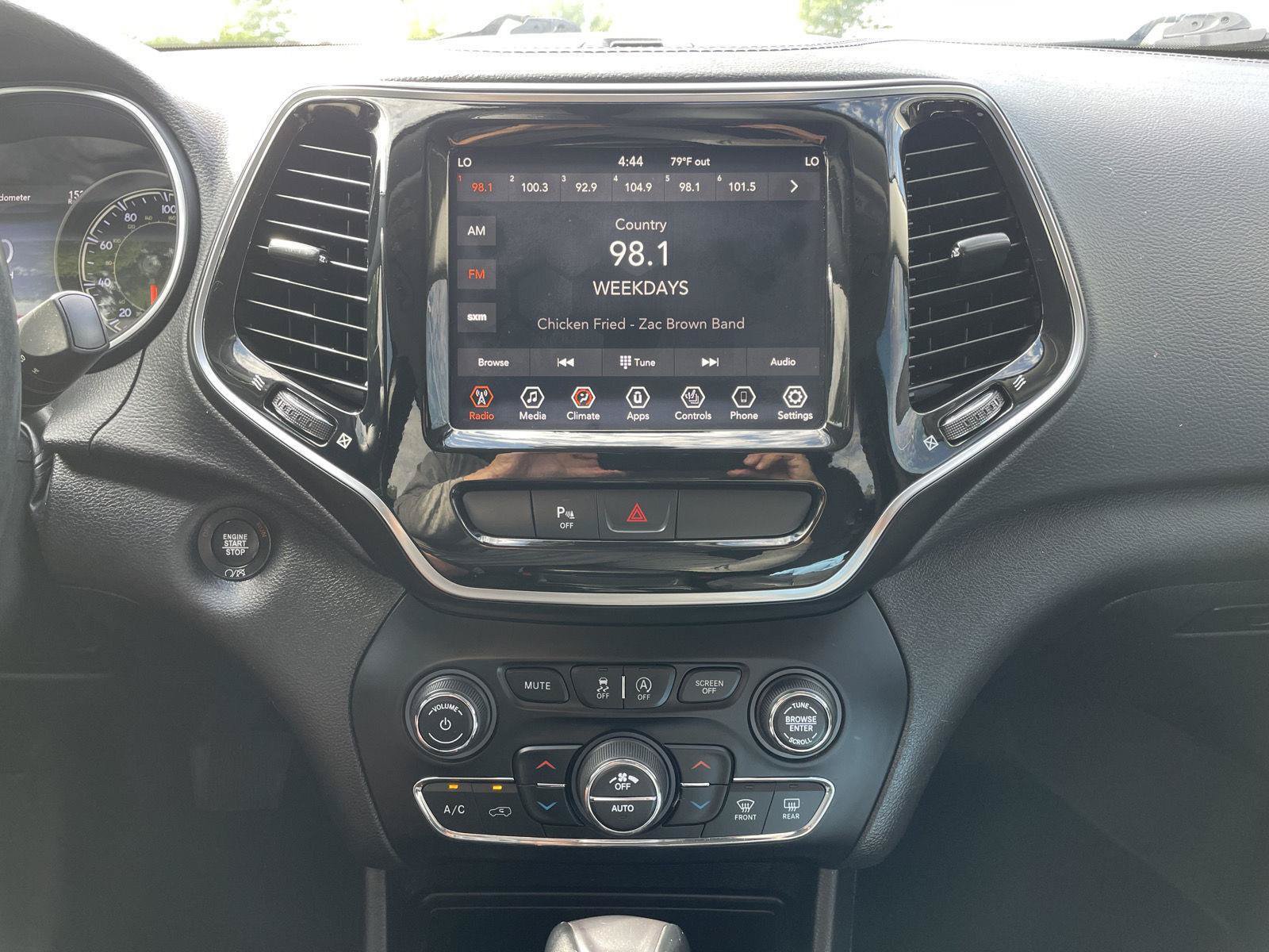 Used 2019 Jeep Cherokee Limited w/ Trailer Tow Group AWD/4WD image 21