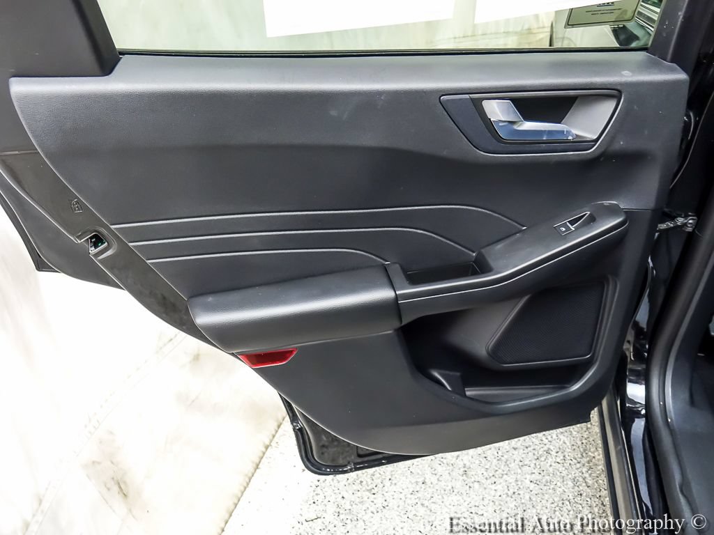 Certified 2022 Ford Escape SEL w/ SEL Stealth AWD Package image 22
