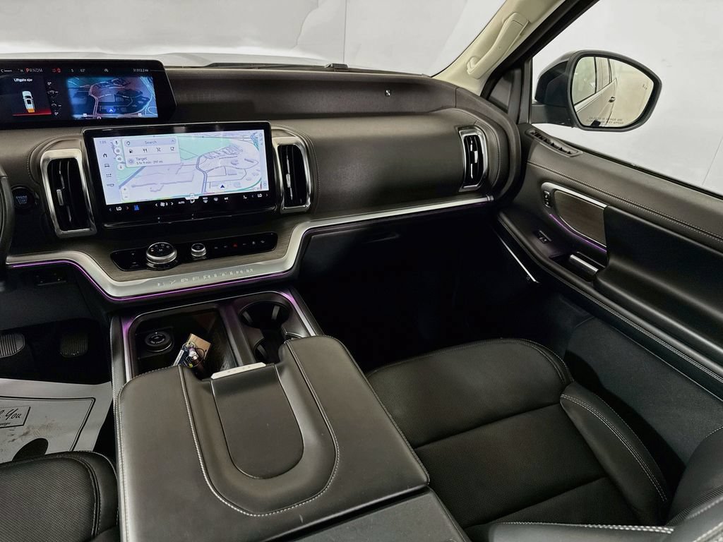 Certified 2025 Ford Expedition Platinum AWD/4WD image 26