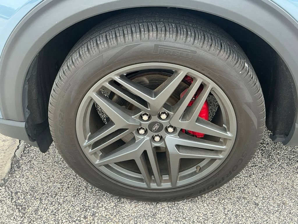 Certified 2025 Ford Explorer ST RWD image 34