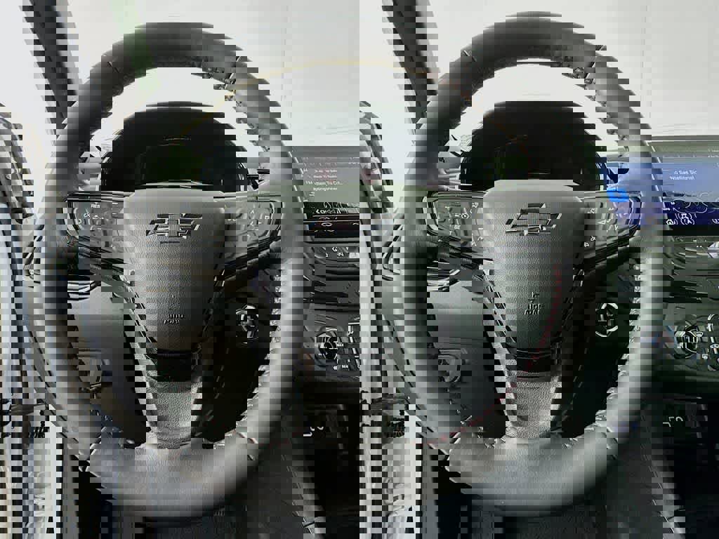 Used 2022 Chevrolet Equinox RS w/ RS Leather Package image 16