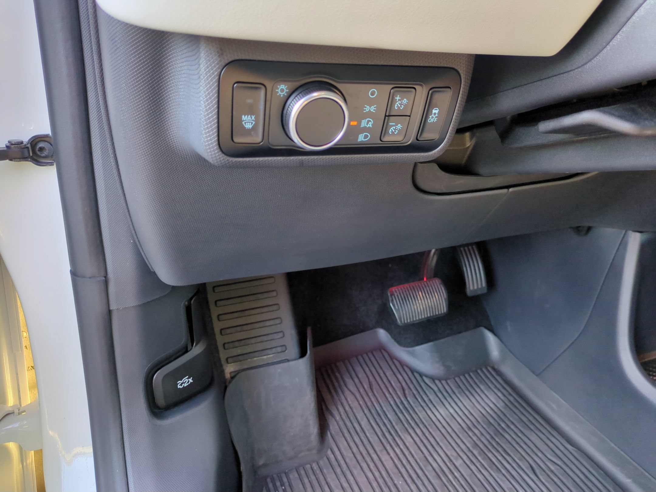 Certified 2024 Ford Mustang Mach-E Premium RWD image 17