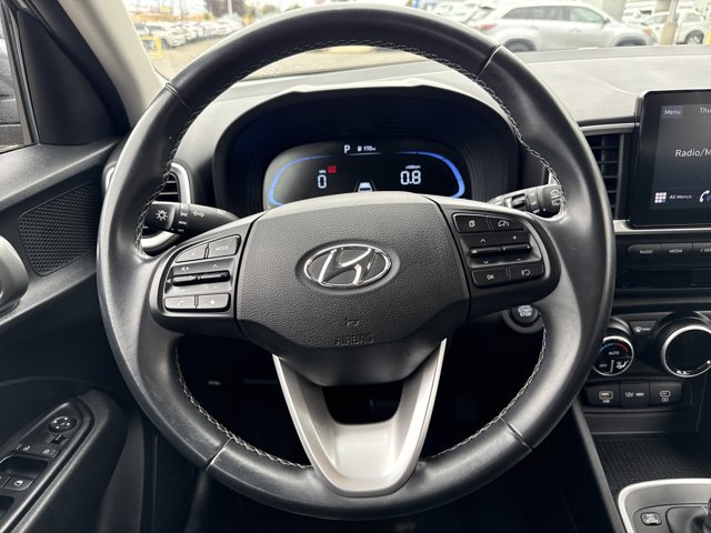 Used 2025 Hyundai Venue SEL FWD image 16