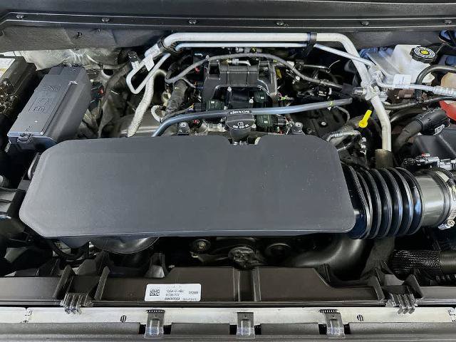 Used 2023 Chevrolet Colorado LT w/ LT Convenience Package AWD/4WD image 9