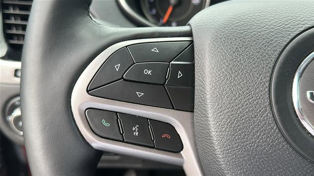 Used 2019 Jeep Cherokee Limited FWD image 24
