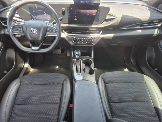 Used 2025 Buick Envista Sport Touring w/ Convenience I Package FWD image 27