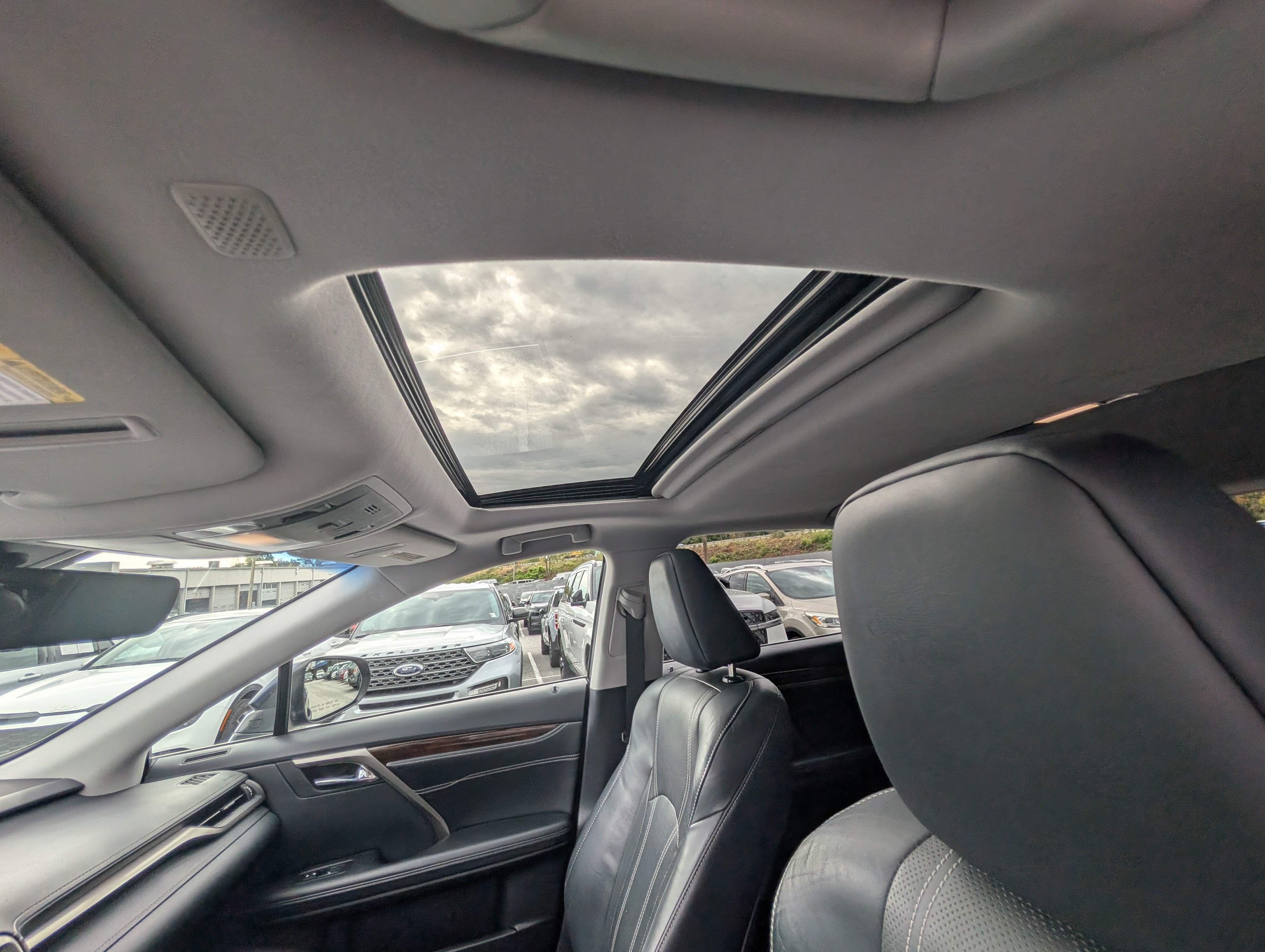 Used 2019 Lexus RX 350 AWD w/ Navigation Package image 21