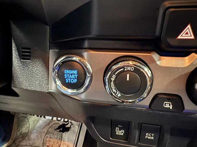 Used 2023 Toyota Tacoma SR5 w/ Technology Package AWD/4WD image 17