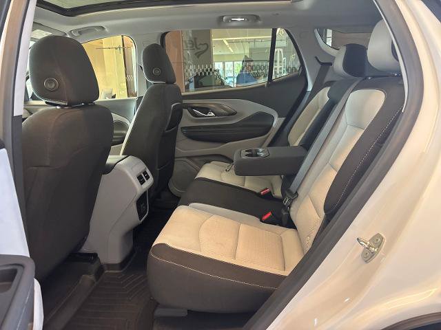 Used 2022 GMC Terrain SLE w/ Driver Convenience Package FWD image 12