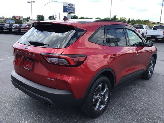 Certified 2025 Ford Escape ST-Line w/ Cold Weather Package AWD/4WD image 4