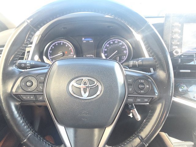 Used 2021 Toyota Camry SE FWD image 9