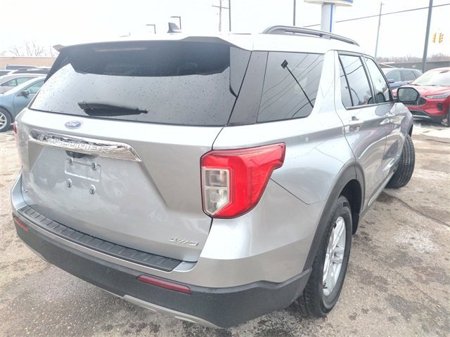 Certified 2022 Ford Explorer XLT w/ Equipment Group 202A image 7