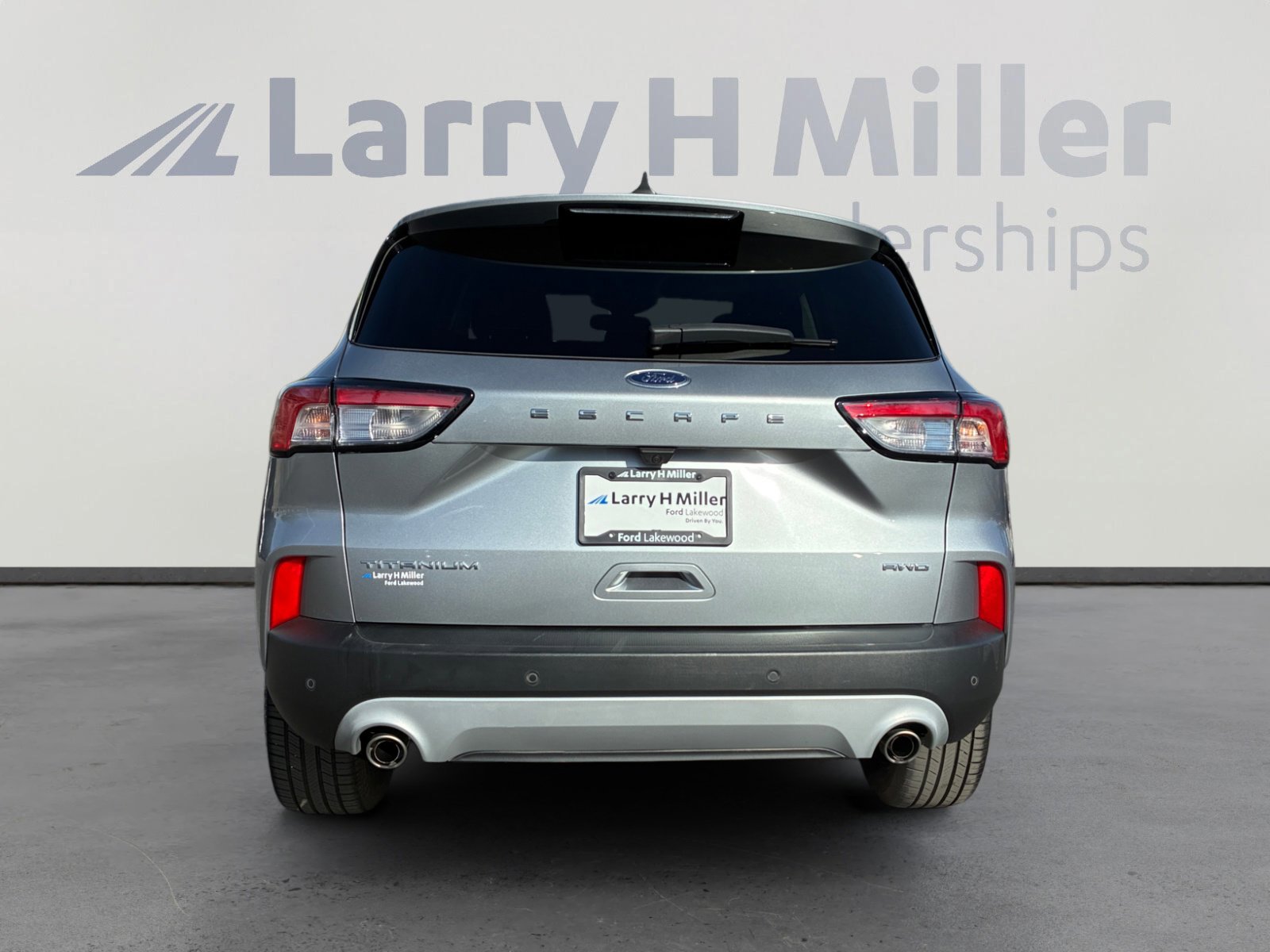 Certified 2022 Ford Escape Titanium image 4