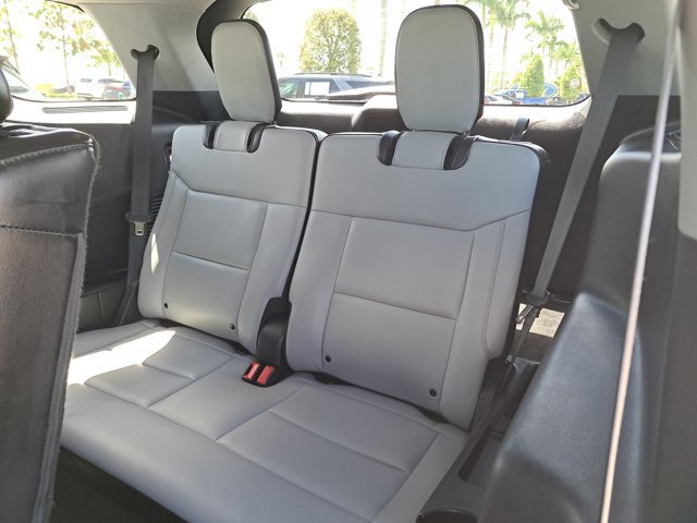 Certified 2021 Ford Explorer XLT w/ Equipment Group 202A image 15