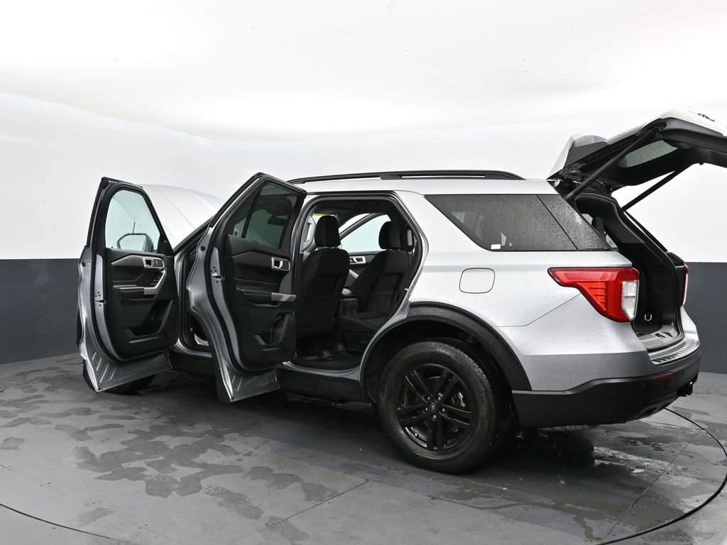 Certified 2024 Ford Explorer XLT w/ Class IV Trailer Tow Package image 47