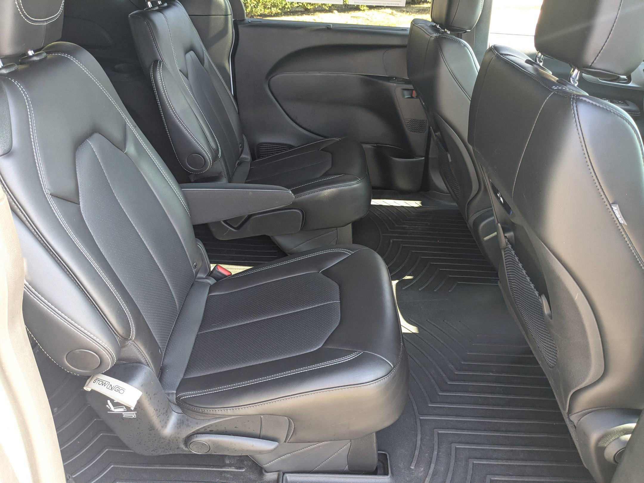 Used 2024 Chrysler Pacifica Touring-L w/ S Appearance Package image 38