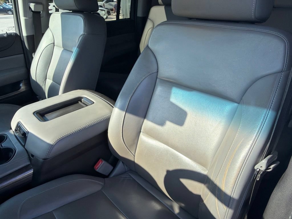 Used 2019 Chevrolet Suburban LT RWD image 26