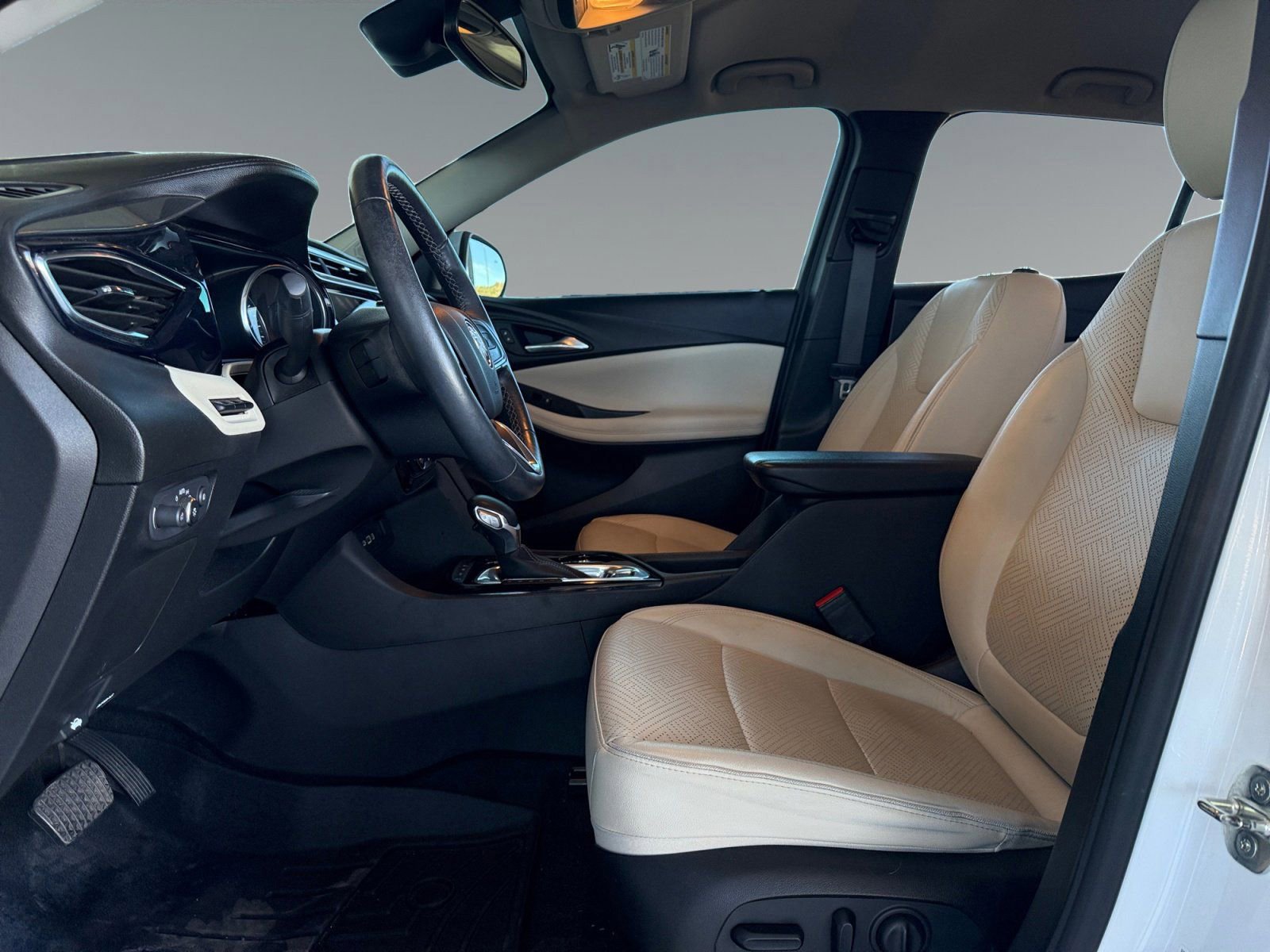 Used 2020 Buick Encore GX Essence w/ Advanced Technology Package image 12