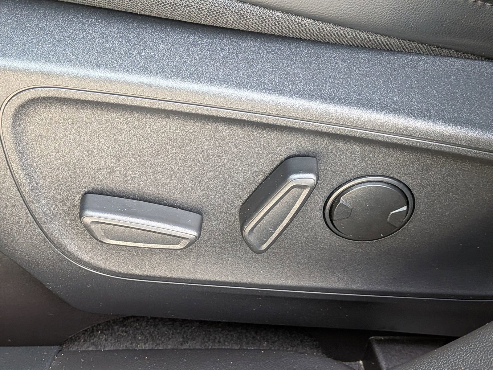 Certified 2025 Ford Escape ST-Line w/ Equipment Group 301A image 20