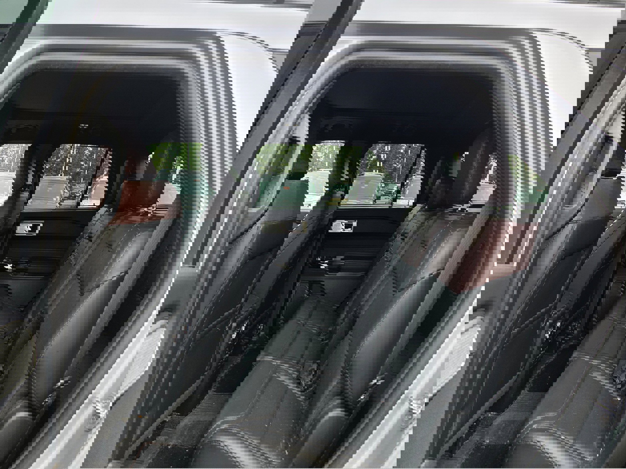 Certified 2023 Ford Explorer Platinum w/ Premium Technology Package image 11