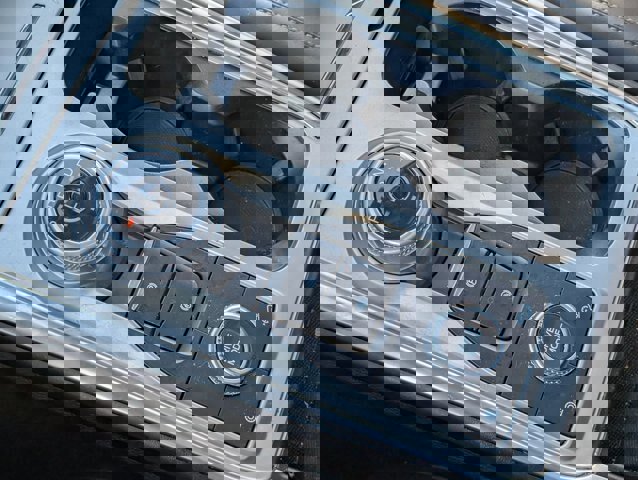 Certified 2022 Ford Explorer XLT w/ Equipment Group 202A image 28