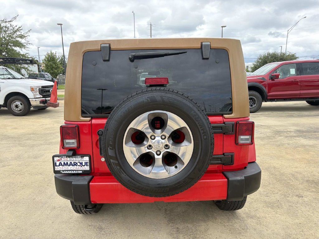 Used 2018 Jeep Wrangler Unlimited Sahara AWD/4WD image 8
