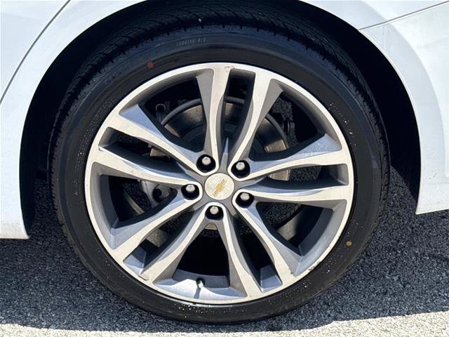 Used 2023 Chevrolet Malibu LT FWD image 9